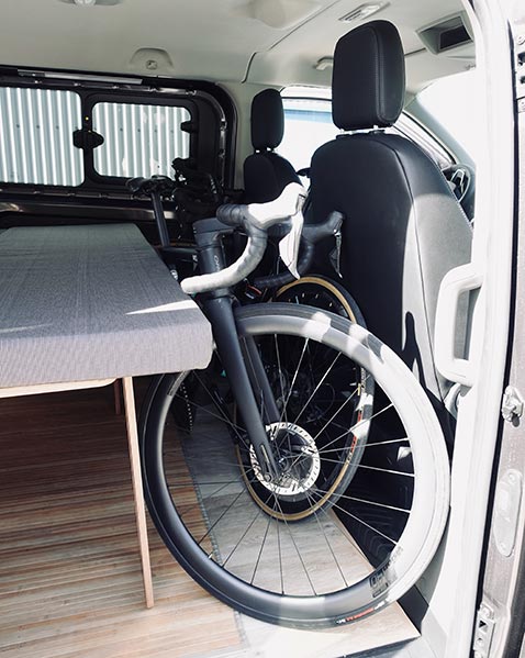 Camperlove Inicio Supercompact Cama Camper Ford Custom Transit bicicleta